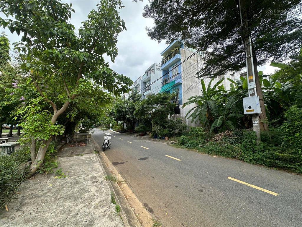 Hàng hiếm! bán nền đất mặt tiền view công viên thoáng mát, đường kdc phú lợi