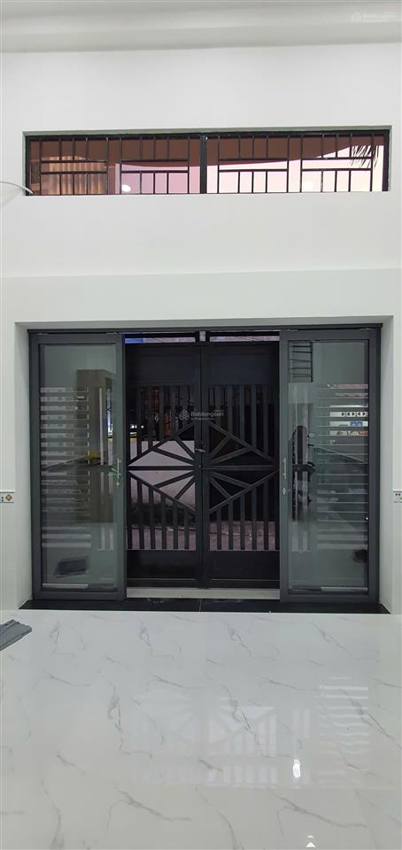 Bán nhà mới, 3 tầng, 2 phòng ngủ, sổ hồng riêng, đường lương văn can quận 8