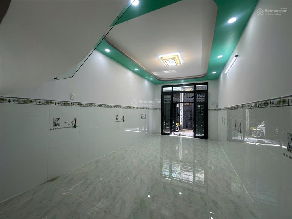 Nhà 4 tầng, hẻm xe hơi, cách mặt tiền chưa tới 100m, gần cầu số 2, dự án cầu bình tiên