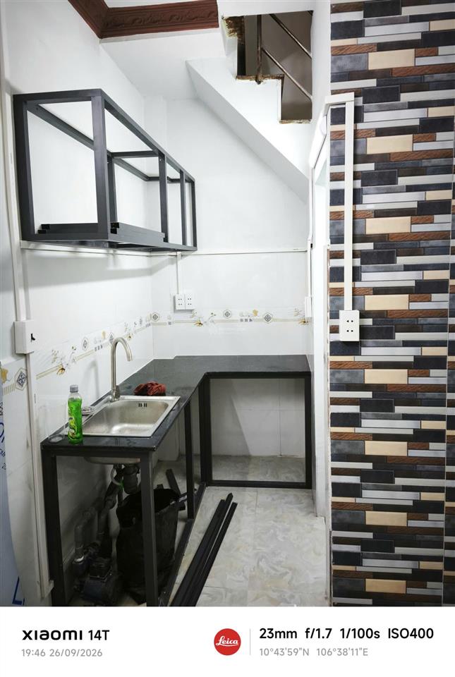 Nhà mới 3 tầng, 2 phòng ngủ, hẻm an ninh, sổ hồng riêng, đường bình đông quận 8