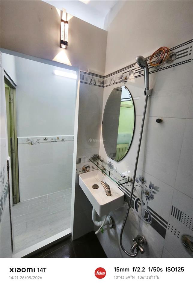 Nhà mới 3 tầng, 2 phòng ngủ, hẻm an ninh, sổ hồng riêng, đường bình đông quận 8