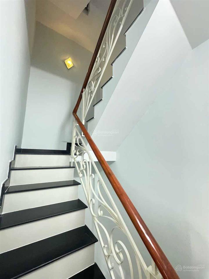 Nhà mới 41m2 vuông vức, 4 tầng, sổ riêng không bị quy hoạch, phạm thế hiển quận 8