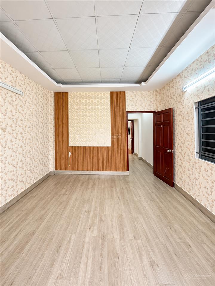 Bán gấp! nhà hẻm xe tải, diện tích lớn 52m2, 2 tầng, đường hoàng ngân