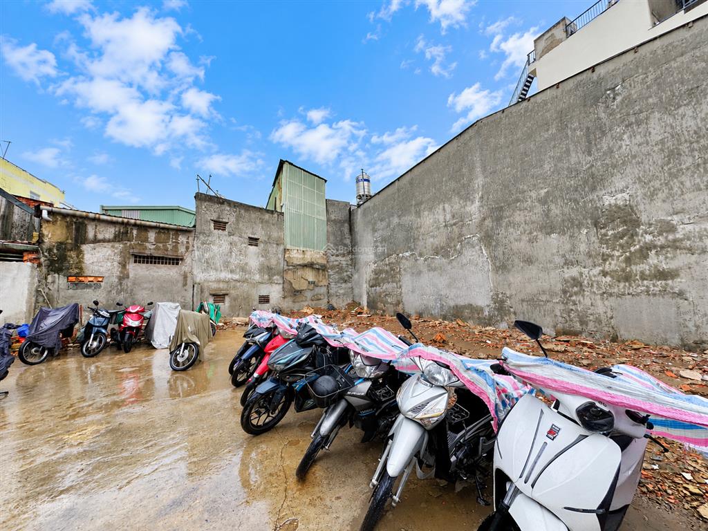 Nền đất 36m2 sổ hồng riêng, hẻm xe hơi đậu cửa thoải mái, đường hoàng ngân