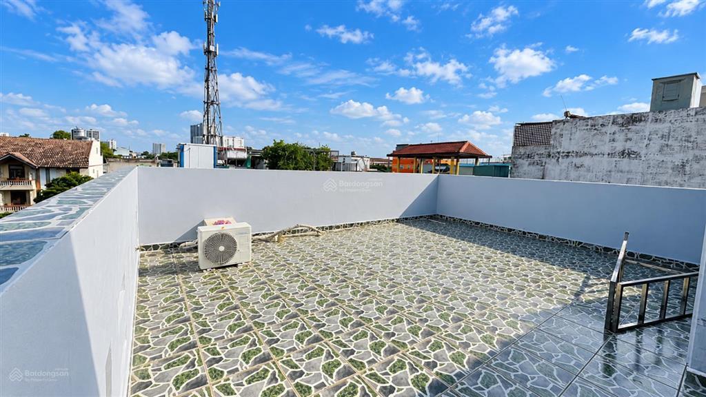 Nhà mới căn góc 2 mặt tiền kinh doanh, kdc bình hưng gần ubnd bình hưng