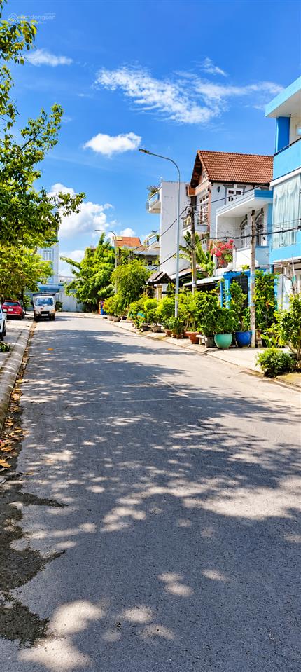 Nhà mới căn góc 2 mặt tiền kinh doanh, kdc bình hưng gần ubnd bình hưng