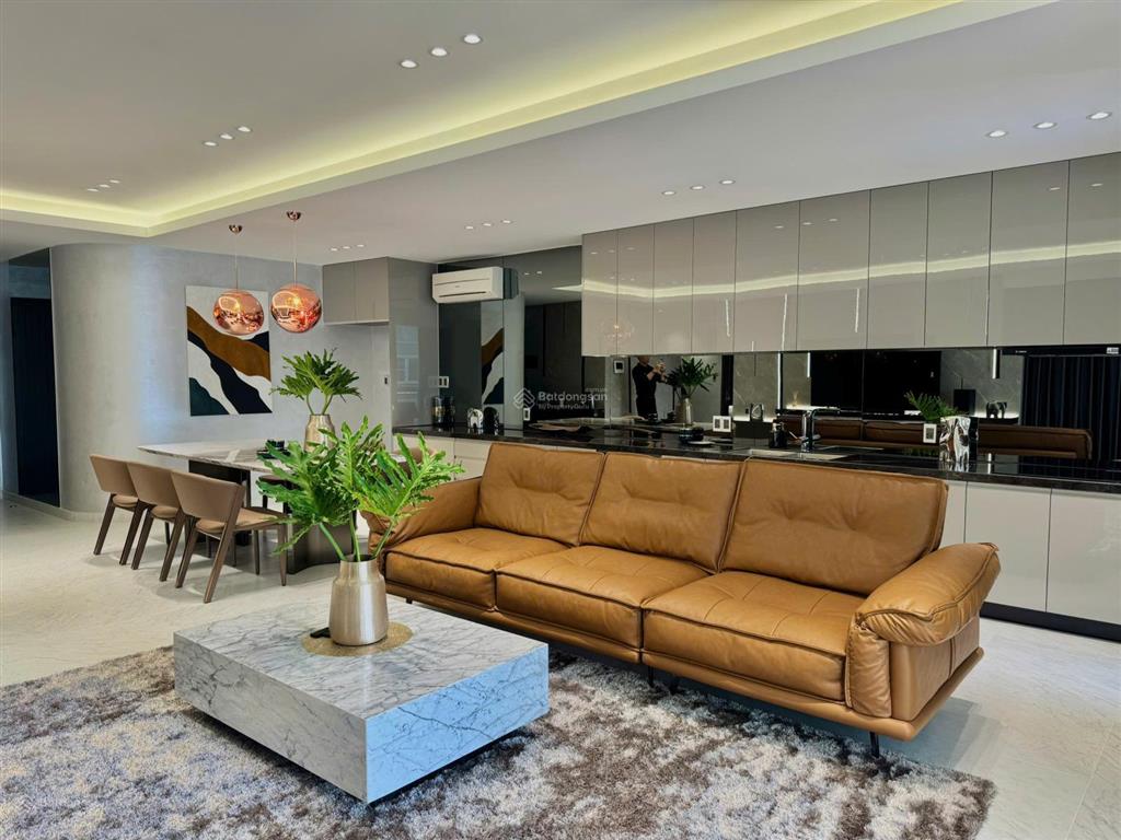 Bán lỗ gấp căn hộ 3pn riverpark pmh  căn góc view đẹp  sổ hồng sẵn.  thiện để xem nhà