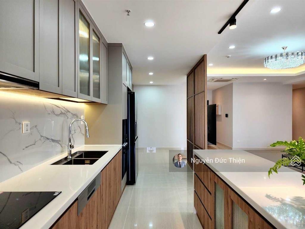 Bán lỗ gấp căn hộ 3pn riverpark pmh  căn góc view đẹp  sổ hồng sẵn.  thiện để xem nhà