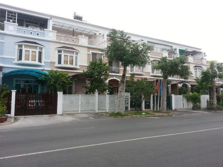 Biệt thự liền kề hưng thái phú mỹ hưng  7x18m  hướng nam  giá tốt 31 tỷ