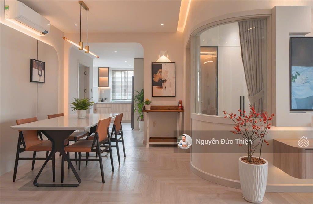 Bán nhanh căn hộ 3pn mỹ khánh pmh  căn góc view đẹp  sổ hồng sẵn.  thiện để xem nhà.