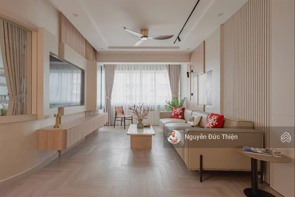 Bán nhanh căn hộ 3pn mỹ khánh pmh  căn góc view đẹp  sổ hồng sẵn.  thiện để xem nhà.