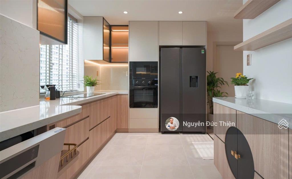 Bán nhanh căn hộ 3pn mỹ khánh pmh  căn góc view đẹp  sổ hồng sẵn.  thiện để xem nhà.