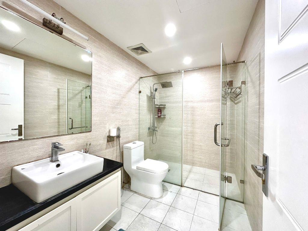 Bán 88m2 D'Le Roi Soleil Quảng An 2 ngủ full đồ, giá tốt nhất thị trường - Ánh 0973781843