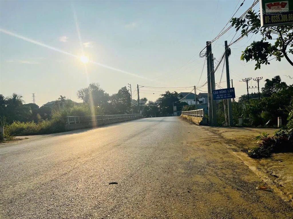 100m2 trục chính lên đại lộ thăng long, gần viện nhi phụ sản. gần ga metro