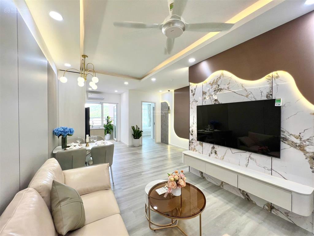 Chính chủ bán căn 1518 (tầng 15 căn 18)  toà oc1b giá 3,29 tỷ, nội thất mới hoàn toàn