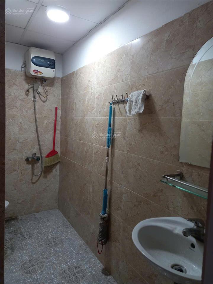 Chính chủ, bán chung cư khu đô thị thành phố giao lưu dt 76m² gồm 2 phòng ngủ 2 wc. giá 5.7 tỷ