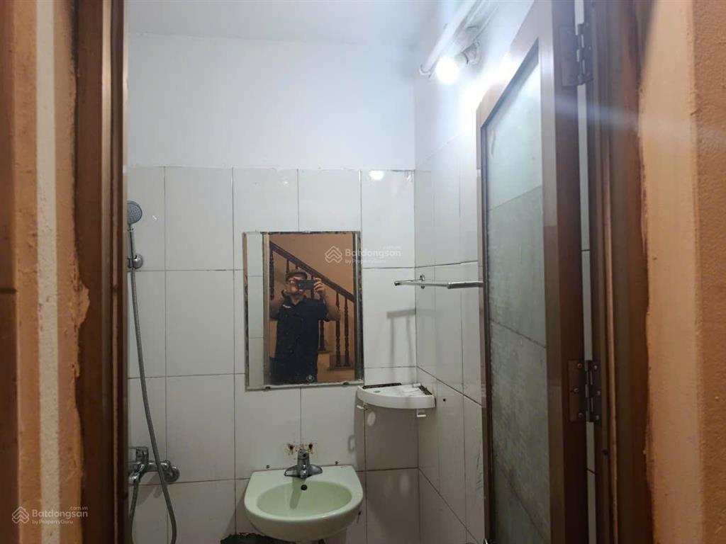 Cho thuê nhà riêng chính chủ  ở ngay cạnh sân bóng mỹ đình