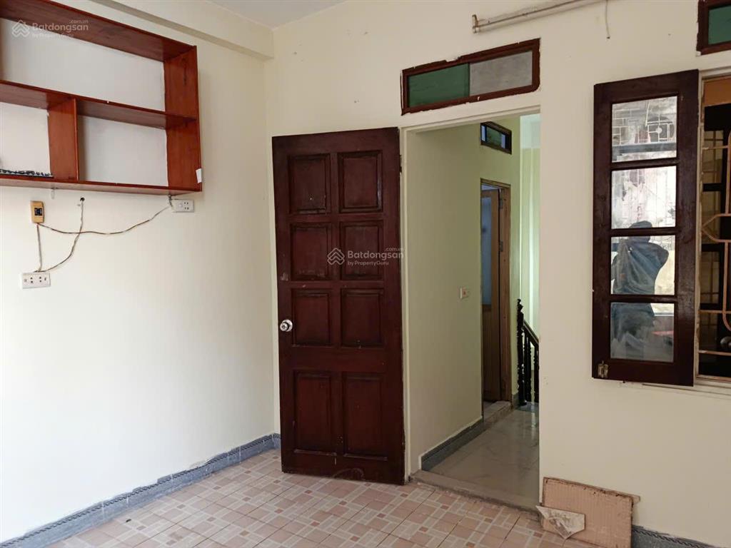 Cho thuê nhà riêng chính chủ  ở ngay cạnh sân bóng mỹ đình
