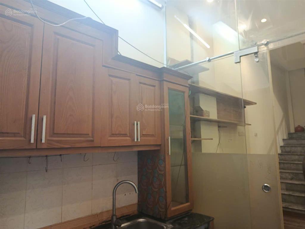 Cho thuê nhà riêng chính chủ  ở ngay cạnh sân bóng mỹ đình