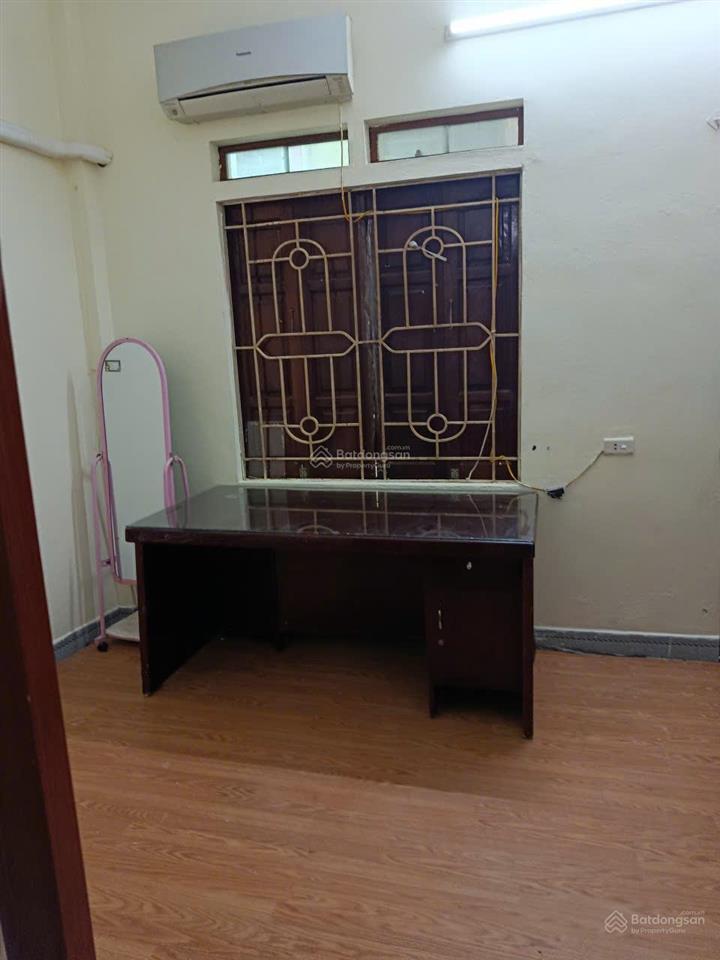 Cho thuê nhà riêng chính chủ  ở ngay cạnh sân bóng mỹ đình