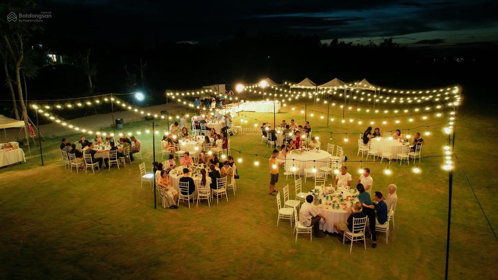 Nghỉ dưỡng cho giới tinh hoa  biệt thự khoáng nóng ven đô