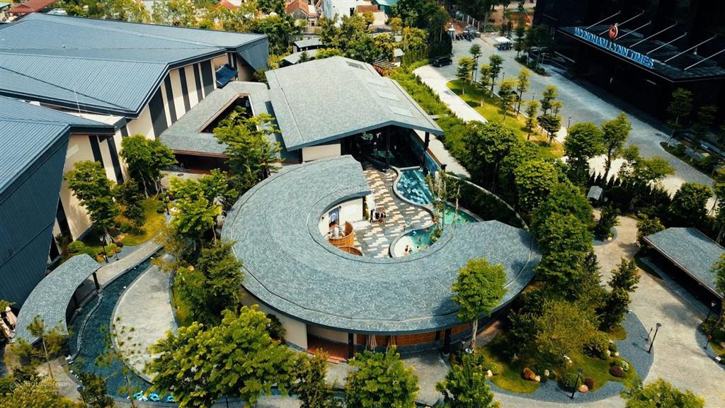 Nghỉ dưỡng cho giới tinh hoa  biệt thự khoáng nóng ven đô