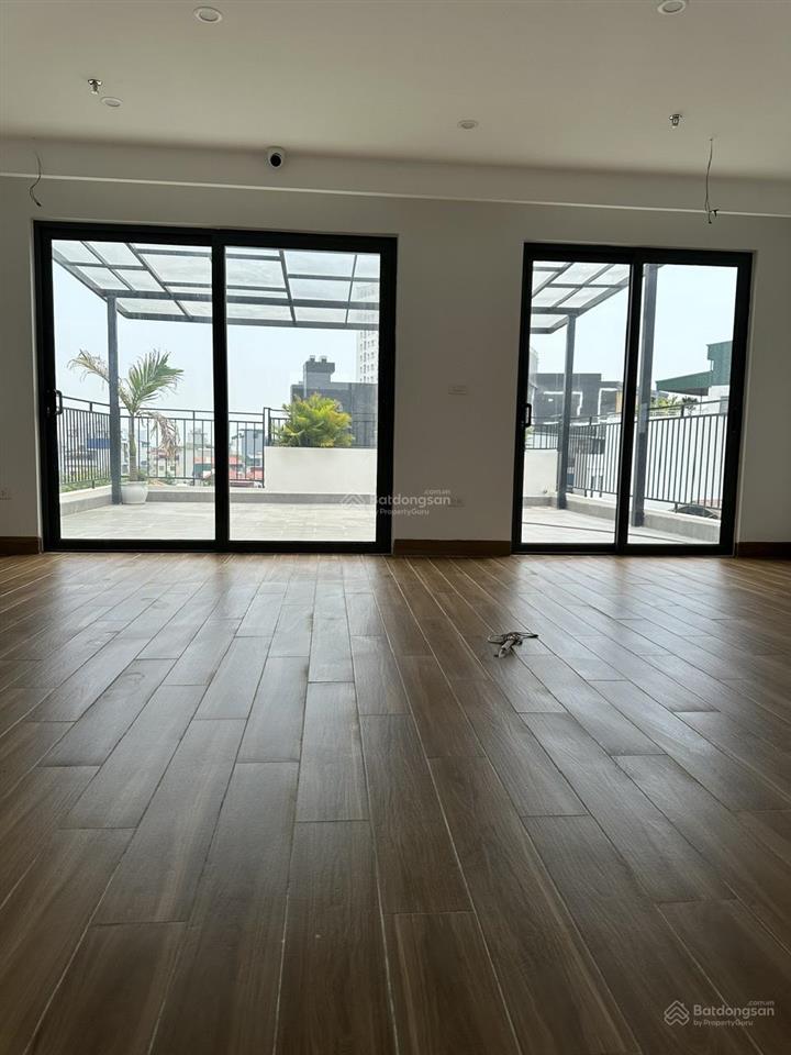 Chính chủ bán toà nhà vp cổ linh  long biên , 100m2, mt 7m, 7 tầng + hầm, pccc, giá 43 tỷ.