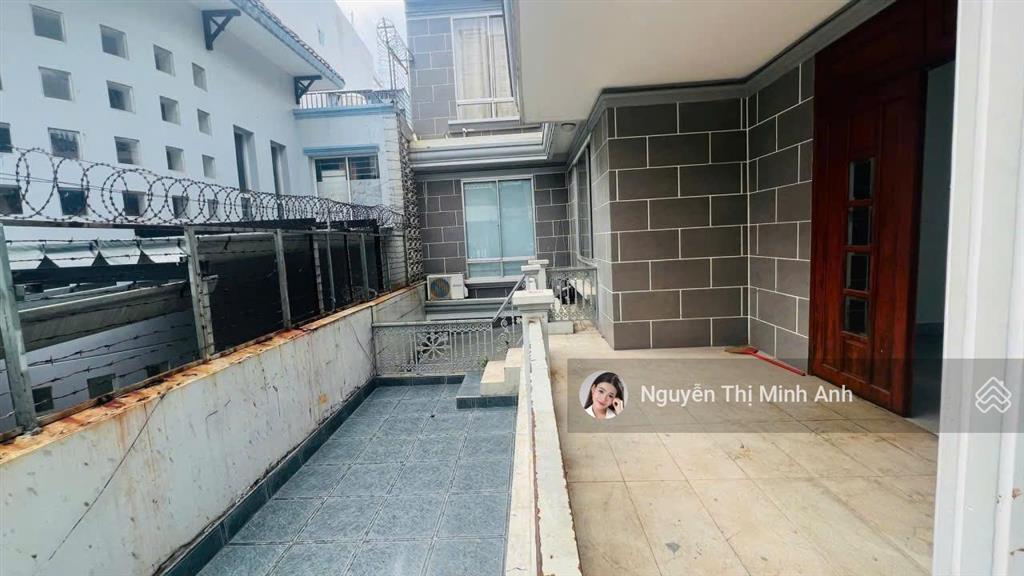 24 tỷ! bán khuôn đất xây cao hẻm xe hơi ngay vincom nguyễn xí, p. 26, bình thạnh  10x16m cn 160m2