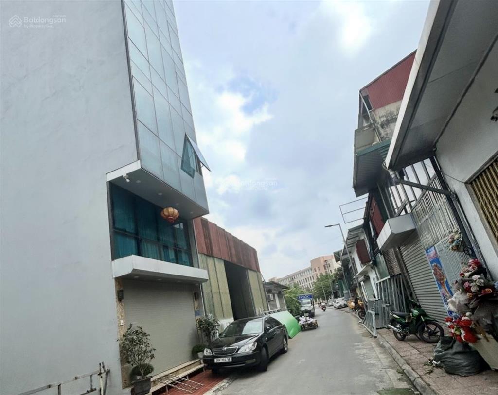 Đất đẹp việt hưng  đầu tư phân lô mua là lãi