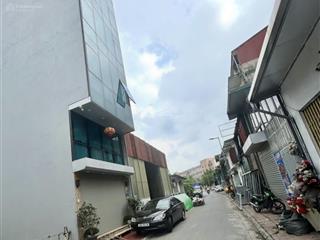 Đất đẹp việt hưng  đầu tư phân lô mua là lãi