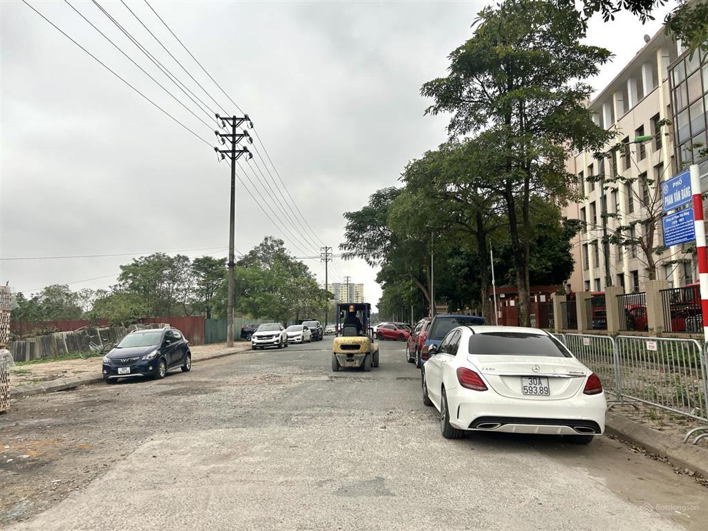 Đất đẹp việt hưng  đầu tư phân lô mua là lãi