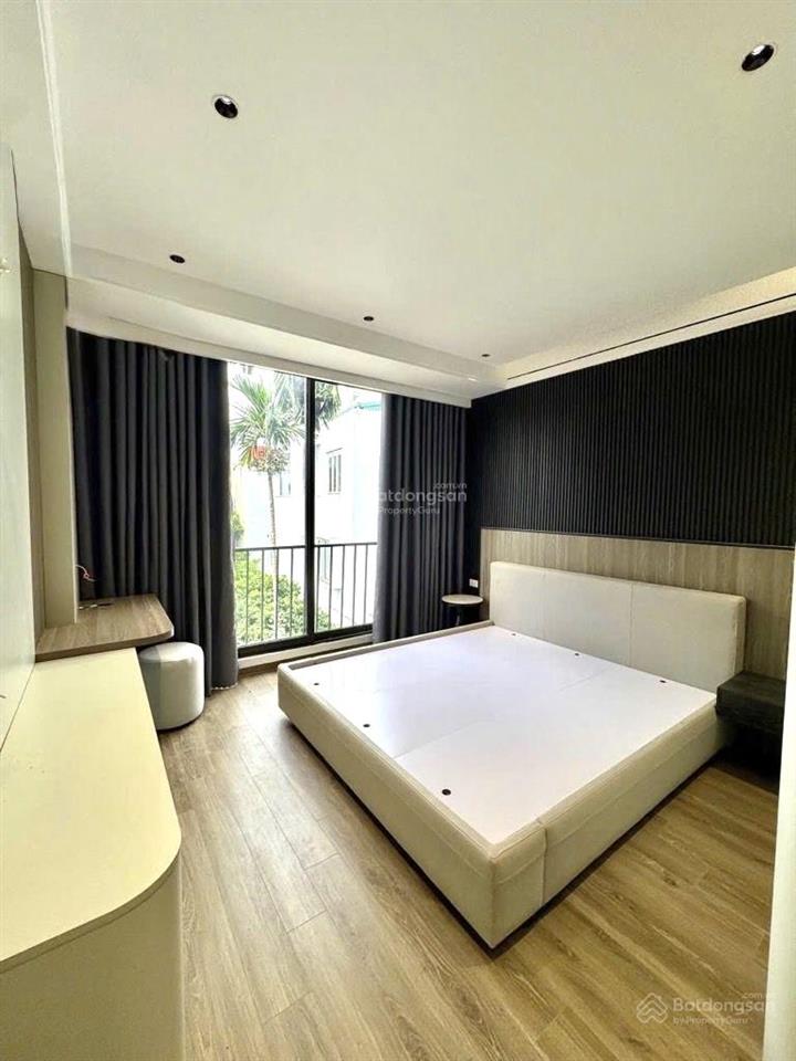 Anh họ nhờ bán nhà ngọc thuỵ. oto đỗ cửa full nội thất thang máy  giá tốt nhất thị trường