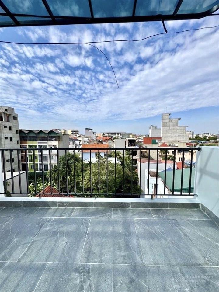 Anh họ nhờ bán nhà ngọc thuỵ. oto đỗ cửa full nội thất thang máy  giá tốt nhất thị trường