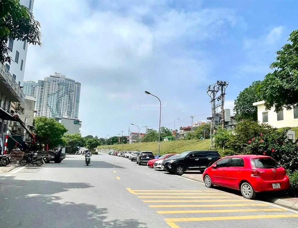 Cực hiếm. bt sân vườn ngọc thuỵ. giá đầu tư bằng giá đất