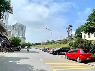 Cực hiếm. bt sân vườn ngọc thuỵ. giá đầu tư bằng giá đất