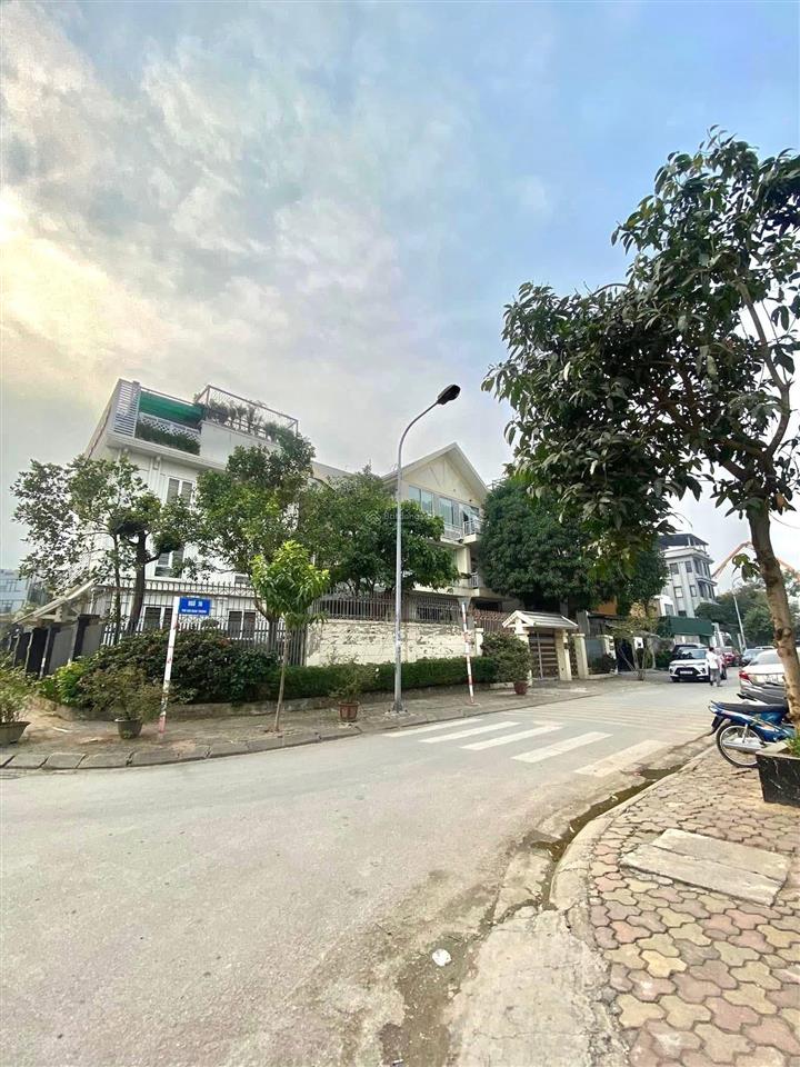 Việt hưng  phố kim quan thượng. cực hiếm quỹ đất xây biệt thự sân vườn, kho xưởng. giá đầu tư
