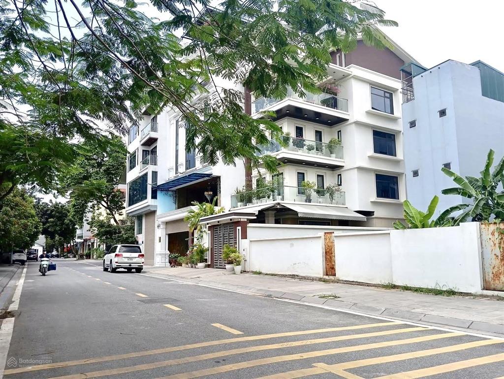 Ảnh thật 100% khu tđc thượng thanh. dân xây vip full đồ hiện đại. xem là phê