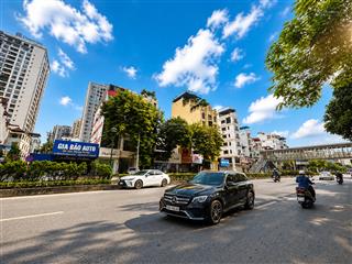 Building mặt phố nguyễn văn cừ. vị trí, thông số, giá tốt thị trường