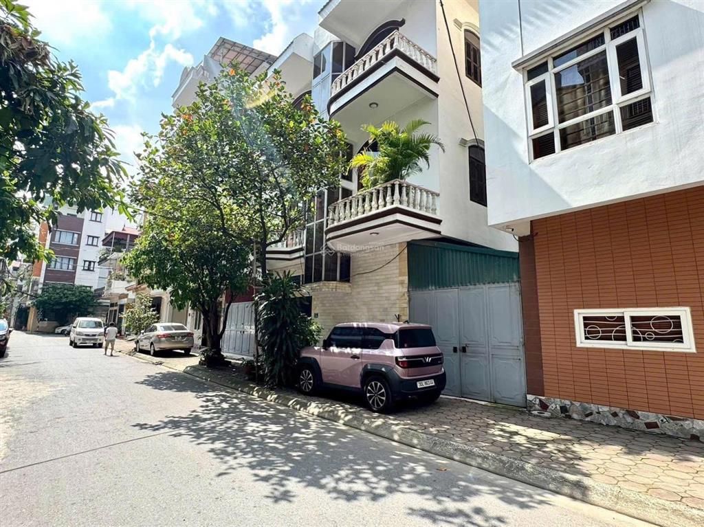Lô góc. khu 918 quân đội. mặt tiền 20m đều vỉa hè oto tránh. vipppp