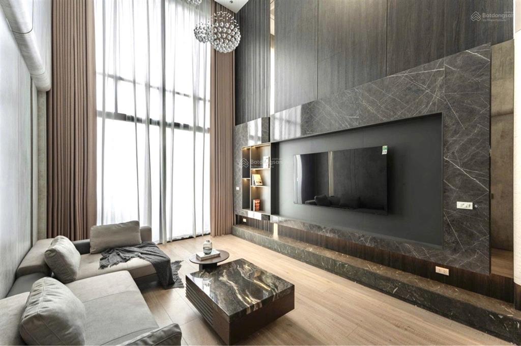 Tđc long biên. mới tinh full nội thất hoàng gia. sát công viên ở sướng