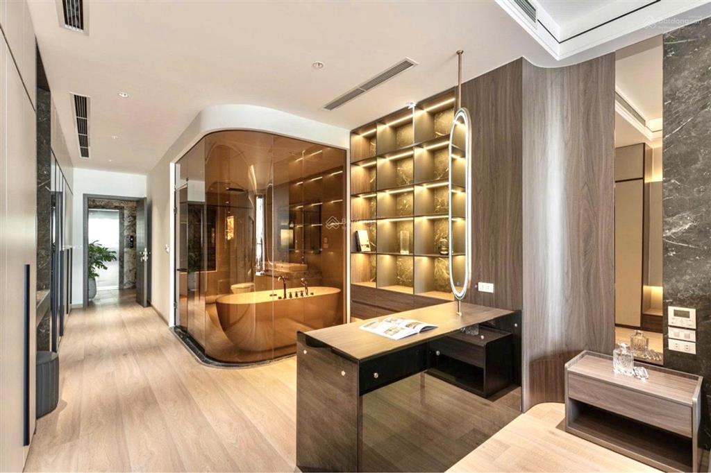 Tđc long biên. mới tinh full nội thất hoàng gia. sát công viên ở sướng