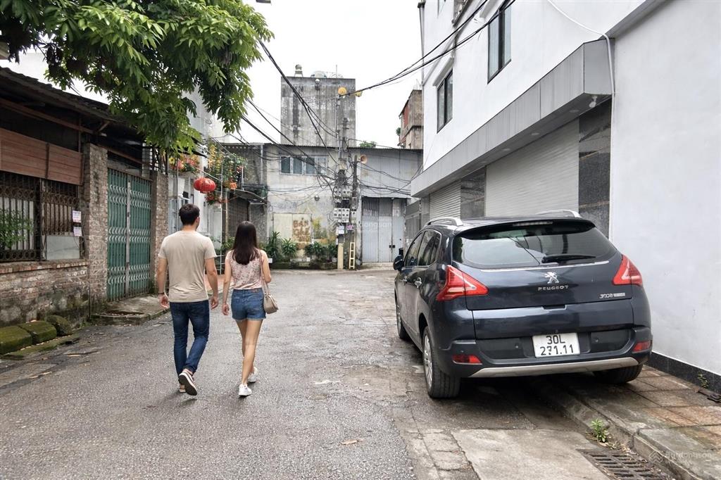 Việt hưng  giá đầu tư 2 ô tô tránh thông. tiện ích ngập tràn