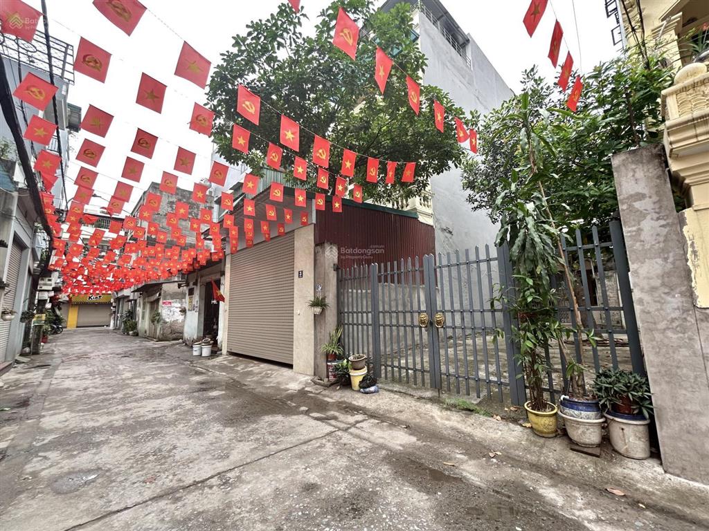 Việt hưng  giá đầu tư 2 ô tô tránh thông. tiện ích ngập tràn
