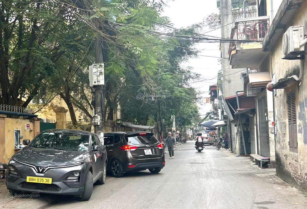 Việt hưng  giá đầu tư 2 ô tô tránh thông. tiện ích ngập tràn