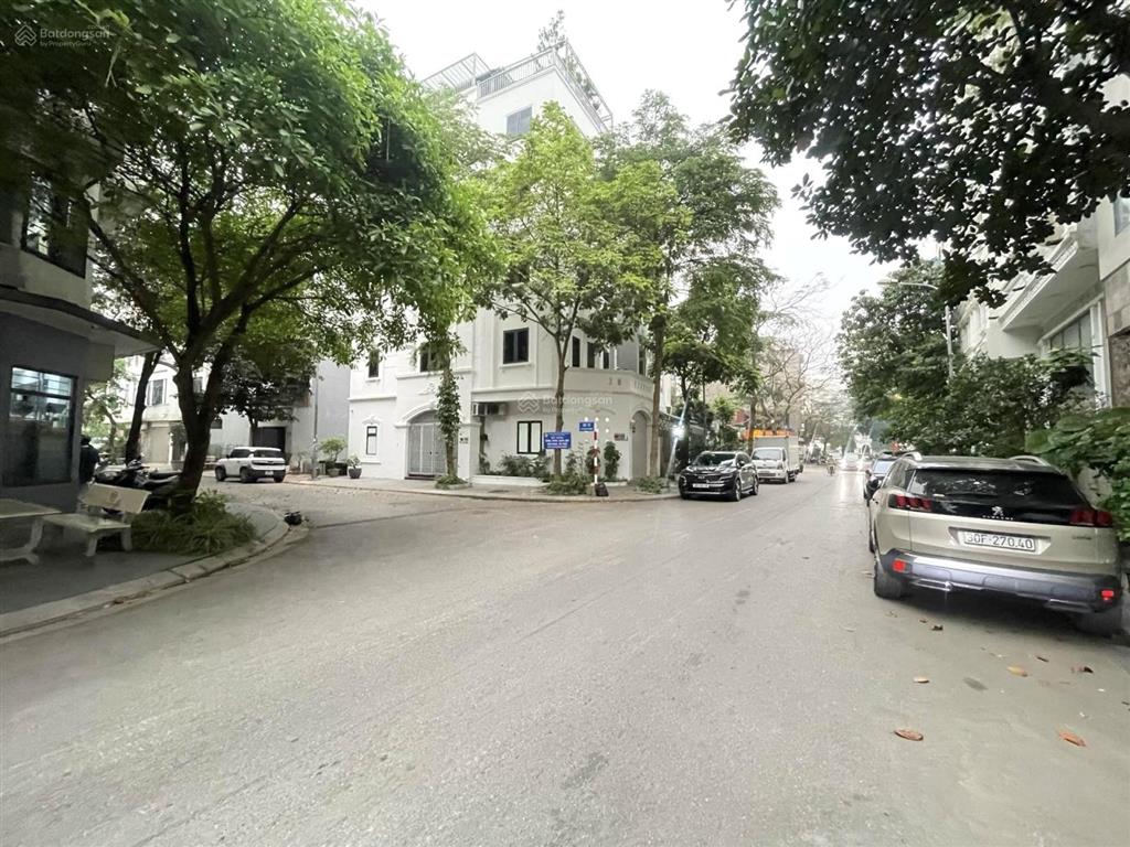 Đấu giá việt hưng view công viên, sát vin harmony. hiếm có