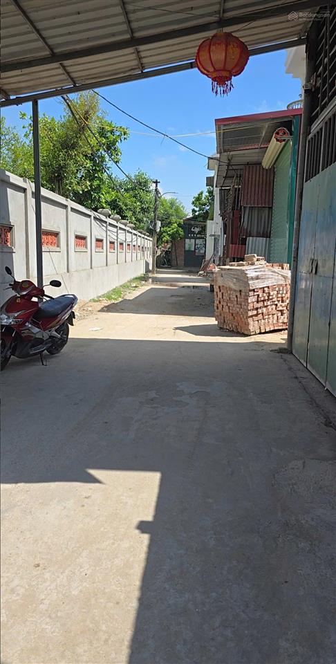 Bán đất hiếm thụy lâm, đường thông ô tô tránh, 65m2, chào 3.9 tỷ, kinh doanh