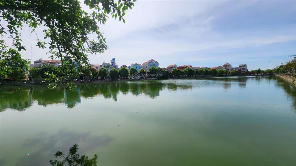 Bán đất vân hà vuông đẹp, 10m ra ô tô, 40m2, mt 4.5m, chào 2.45 tỷ, đầu tư  xây ở, cụm cn