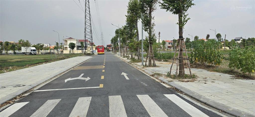 Bán đất đình trung thư lâm, 43m, mt 5m, giá 2,6 tỷ , ngõ ô tô vào tiện ích đầy đủ!