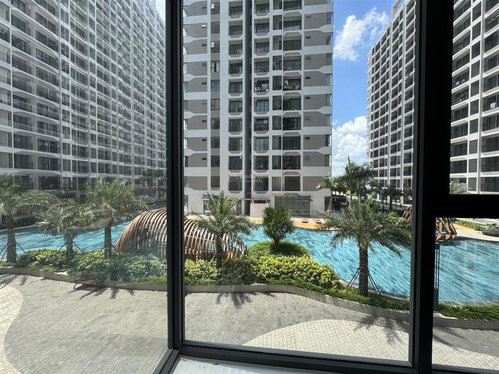 Cho thuê shophouse 10tr view hồ bơi chung cư cao cấp mt eastmark city, bao pql