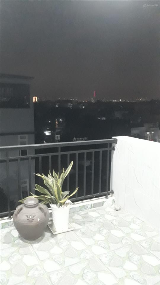 Cho thuê phòng mới xây view landmark 40m2 giá 3tr, bao hết phí, có ban công rộng, giờ tự do